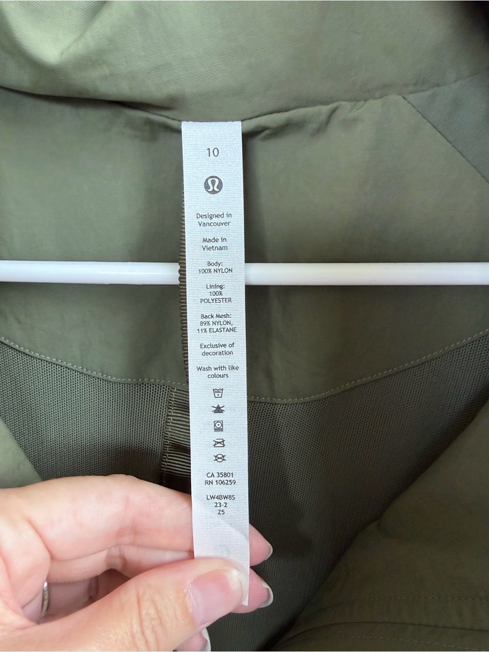 Lululemon Always Effortless Jacket
Medium Olive Size 10 - Picture 12 of 13